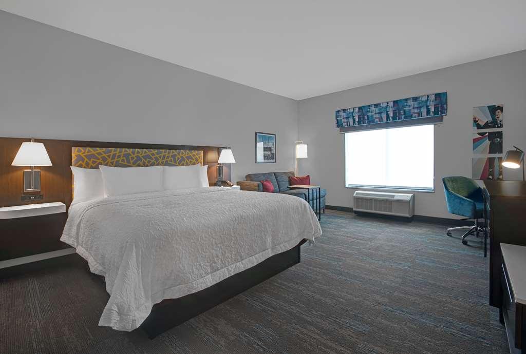 Hotel Hampton & Dallas - Farmers Branch