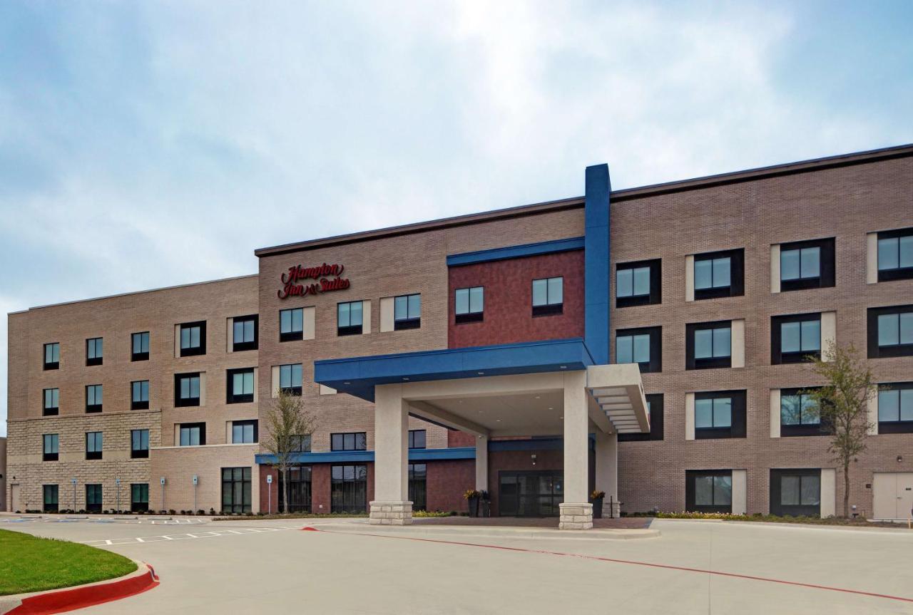 Hampton & Dallas - Hotel
