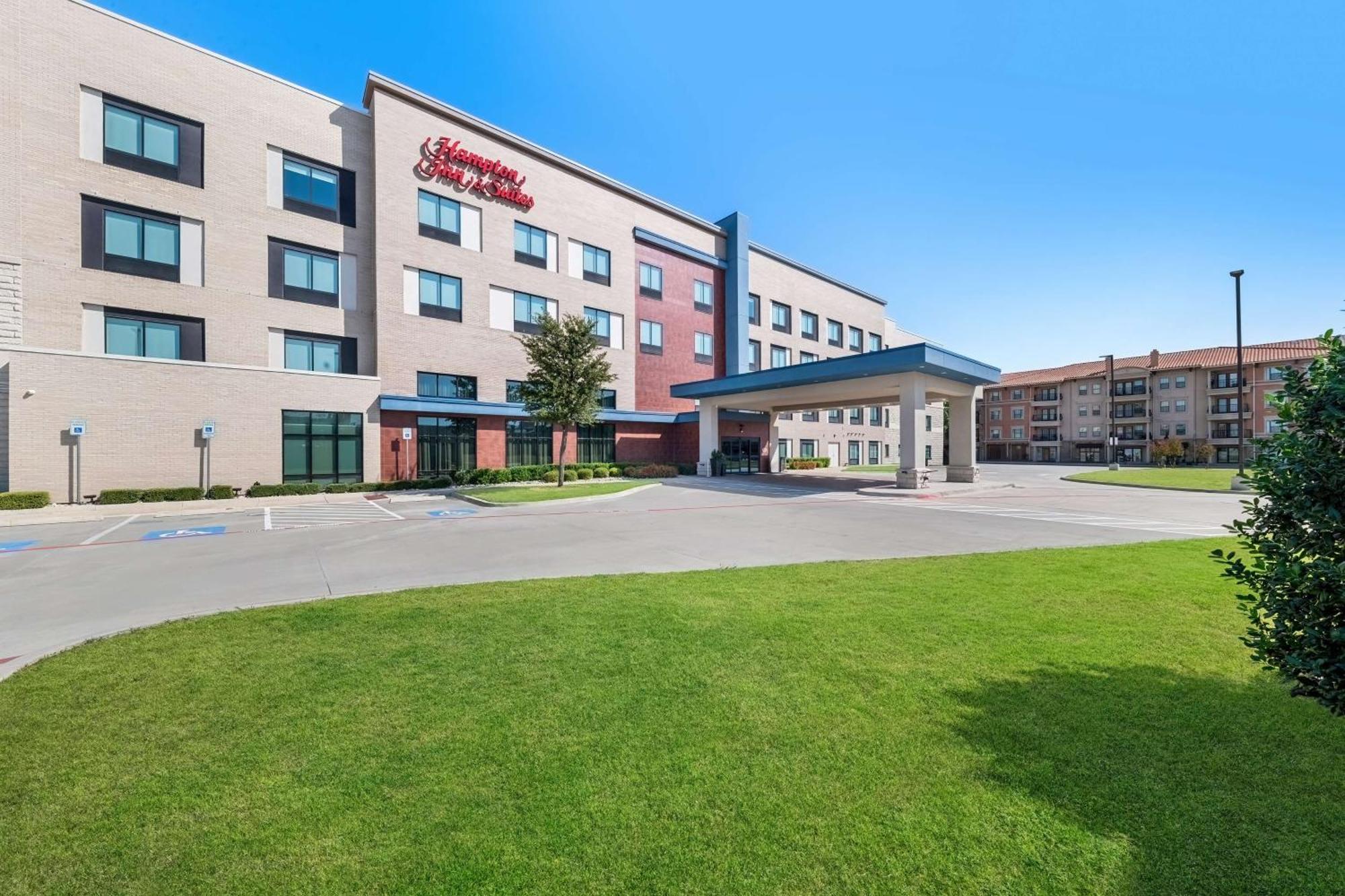 Hotel Hampton & Dallas - 3*