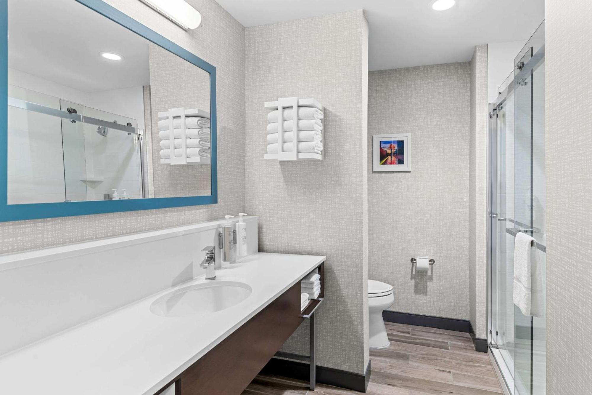 Hampton & Dallas - Hotel Farmers Branch