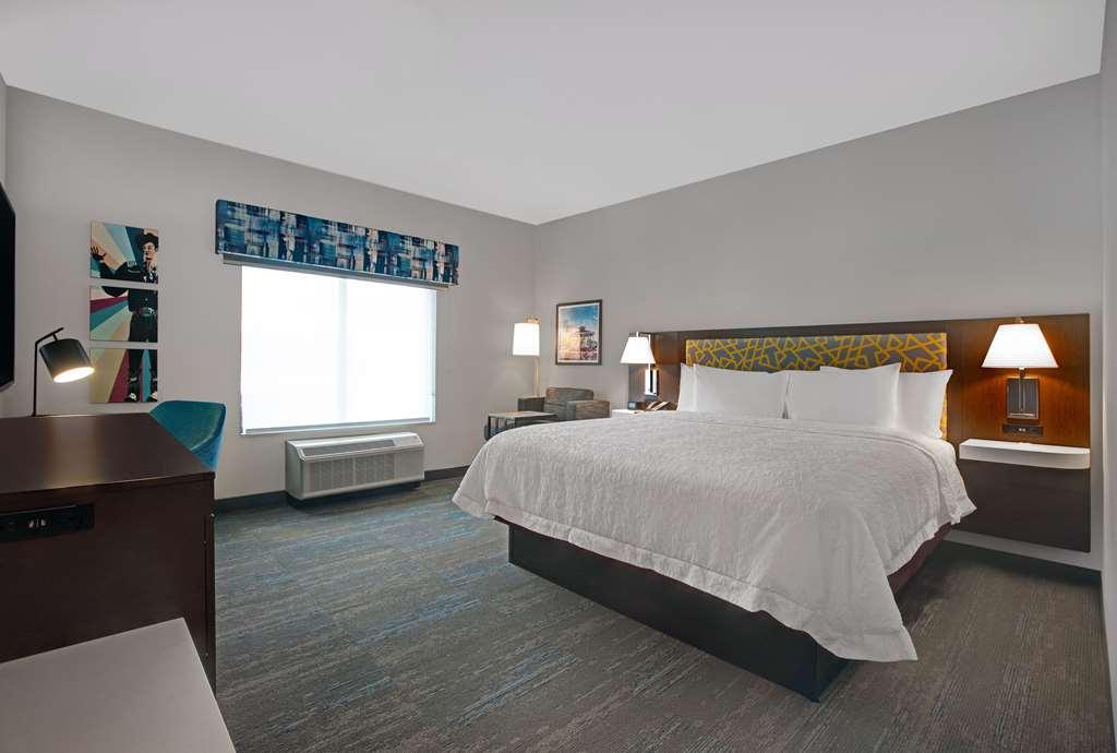 Hampton & Dallas - Hotel 3*