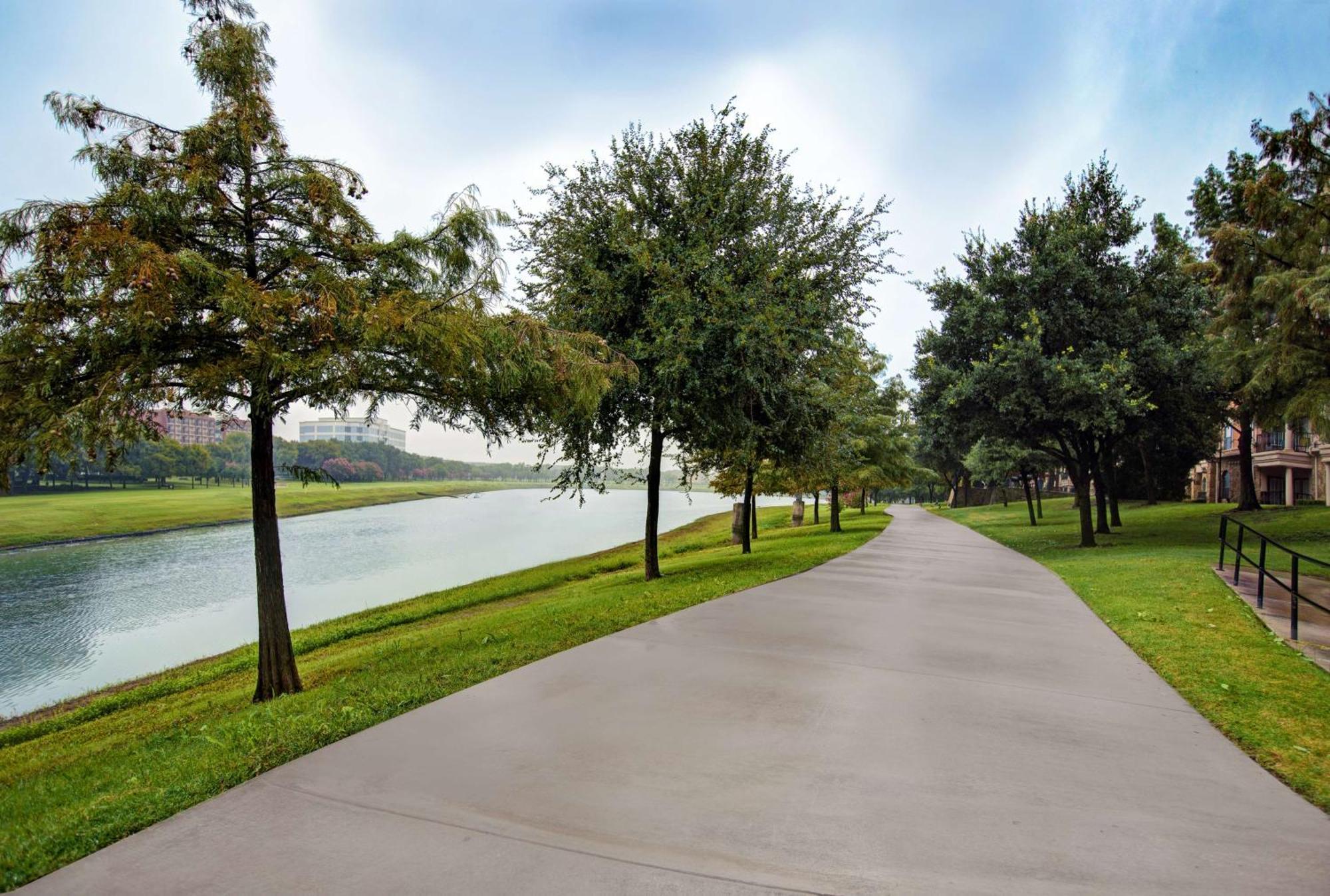 Hotel Hampton & Dallas -